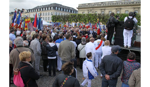 BOUQUET COMPIEGNE MAI 2013_135